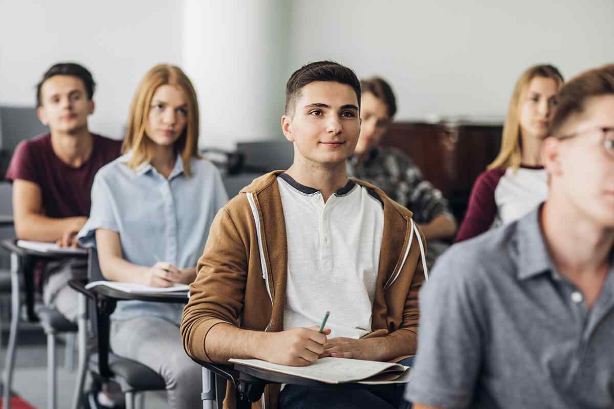 https://fotyzklasa.pl/wp-content/uploads/2019/03/inner_image_03.jpg
